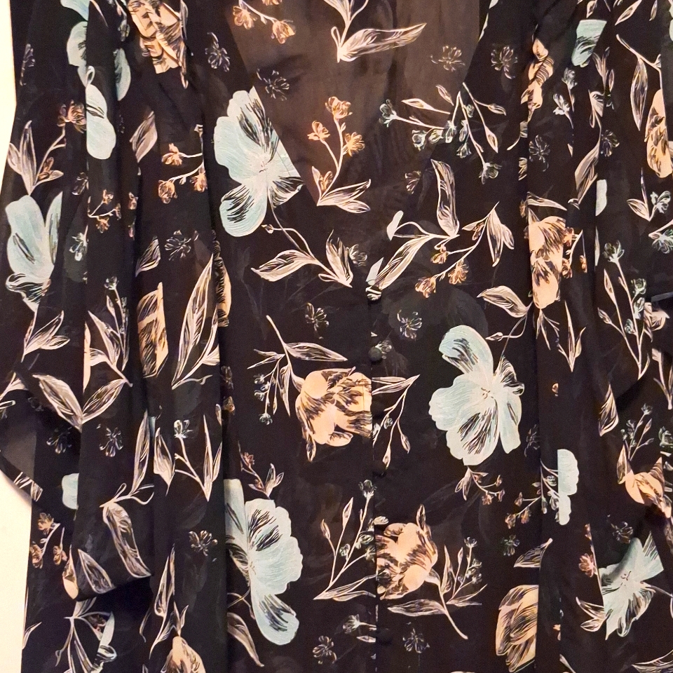 Black Floral Button-Front Women’s Blouse - Blue & Cream Flowers